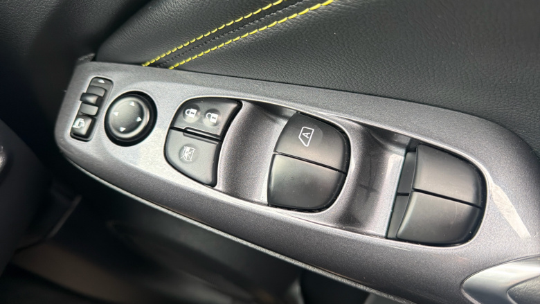 Nissan Juke 1.0 DiG-T 114 Kiiro 5dr Petrol Hatchback